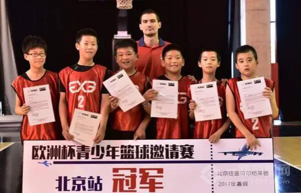 老年篮球爱好者如何练习控卫技巧_0